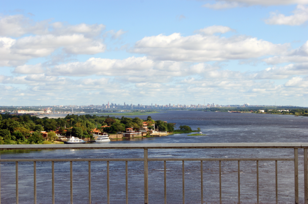 vivir en Asuncion - De Puente Remanso Aranha Pixabay