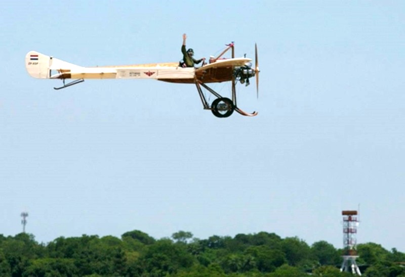 Silvio Pettirossi - Replica De Su Avion