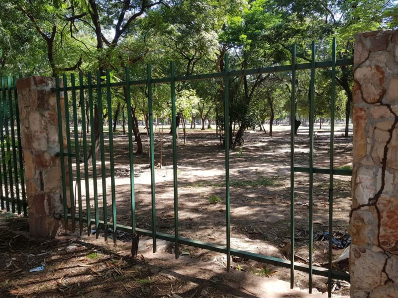 Vallas Del Parque Caballero