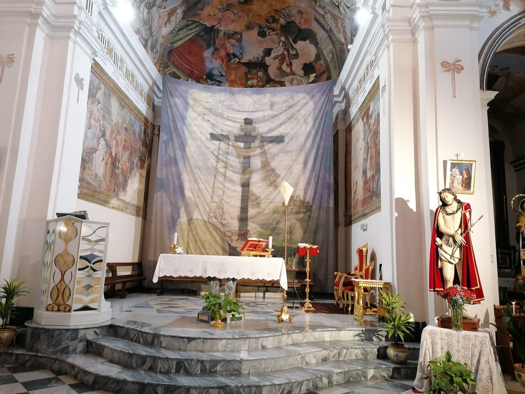 La tela quaresimale realizzata da Giuseppe Santangelo per la Chiesa dell'Annunziata