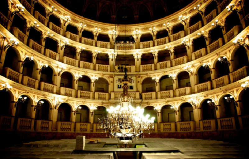 El Barbero de Sevilla - Teatro De Bolonia