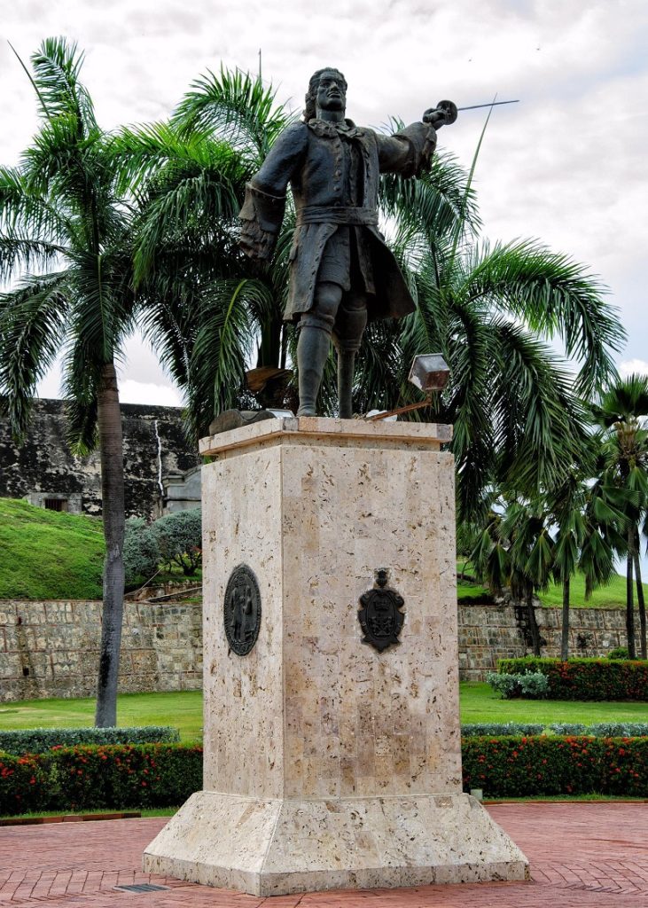 Castillo de San Felipe - Estatua De Don Blas De Lezo