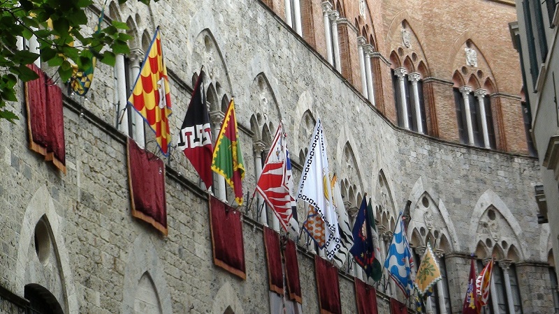 Palio de Siena - Banderas