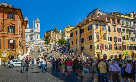 Piazza di Spagna - Plaza Colorida