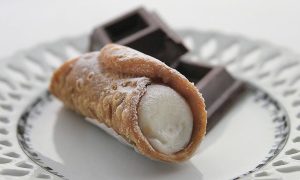 cannoli - Dulce Italiano Con Chocolates