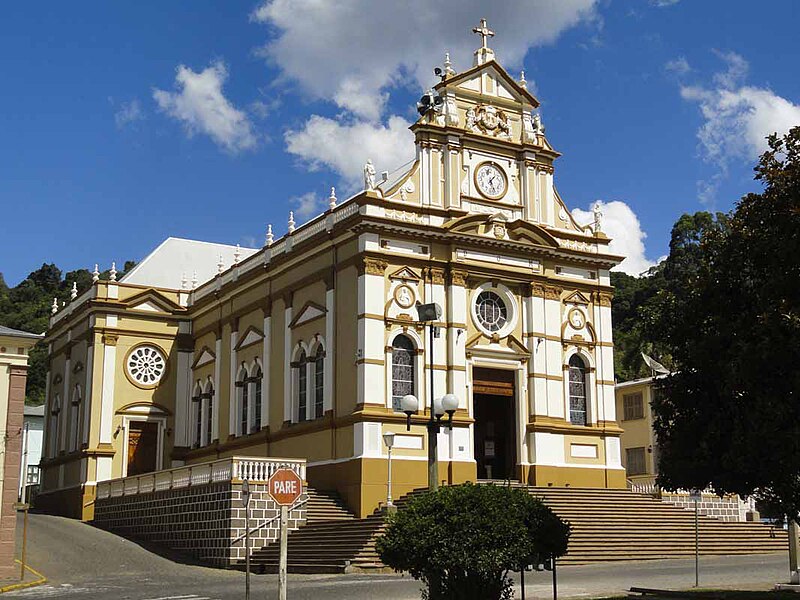 Antonio Prado - Iglesia Blanca Y Amarilla