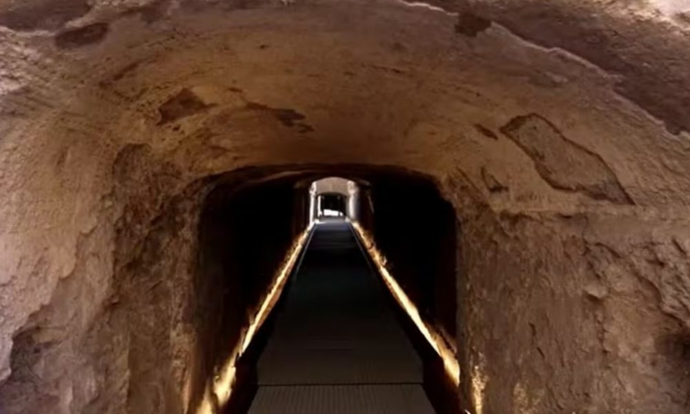 Passagem Secreta Imperadores Coliseu De Roma