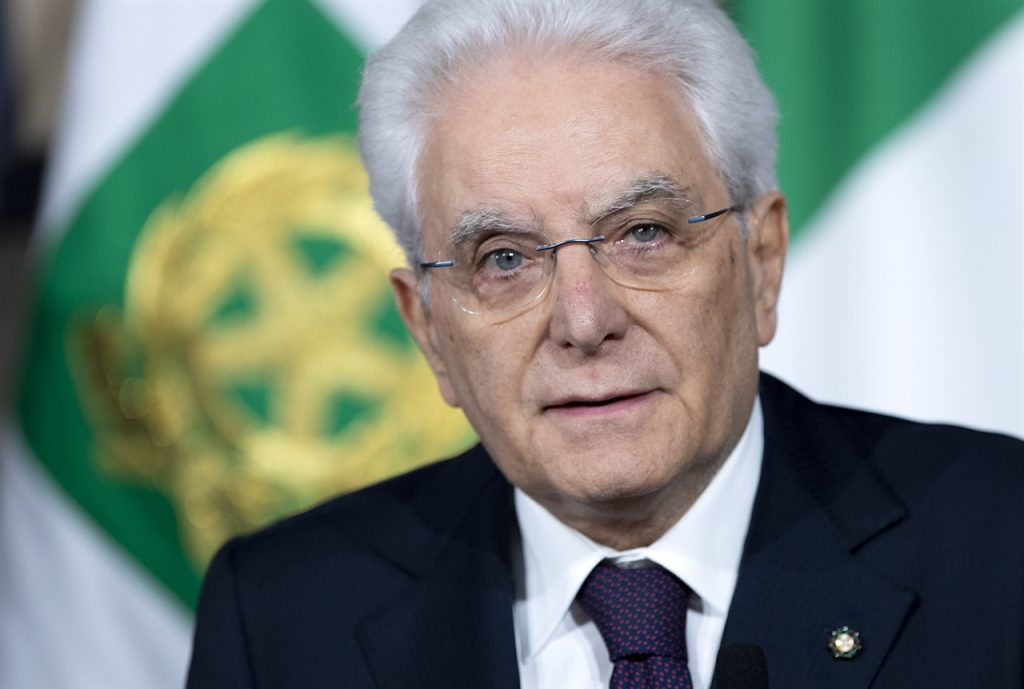 Sergio Mattarella e il saluto alla santelli