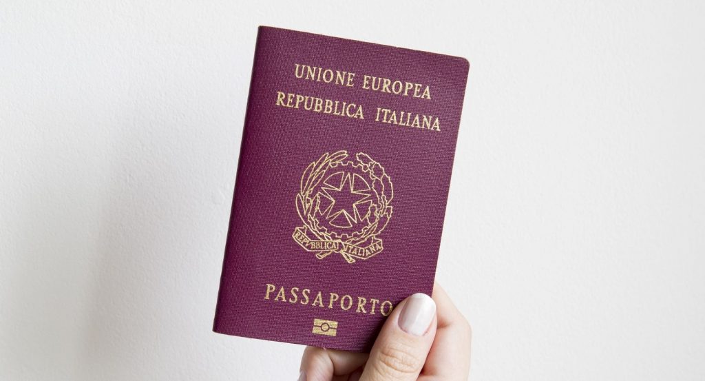 Ciudadanía italiana - Passport