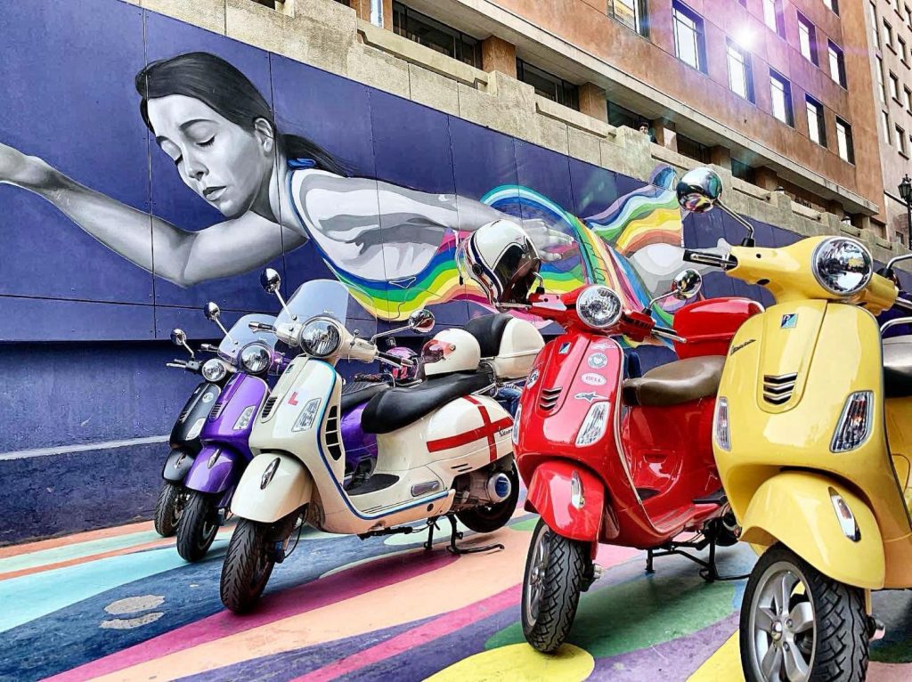 Vespa Queens - Muro