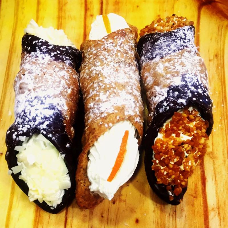 Sikania - Cannoli