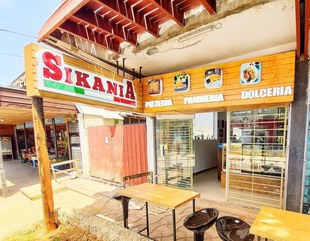 Sikania - Exterior