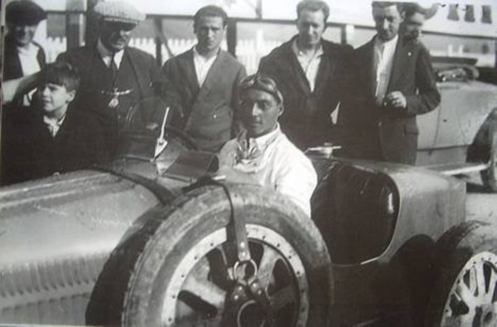 Juan Zanelli - Piloto En Su Auto
