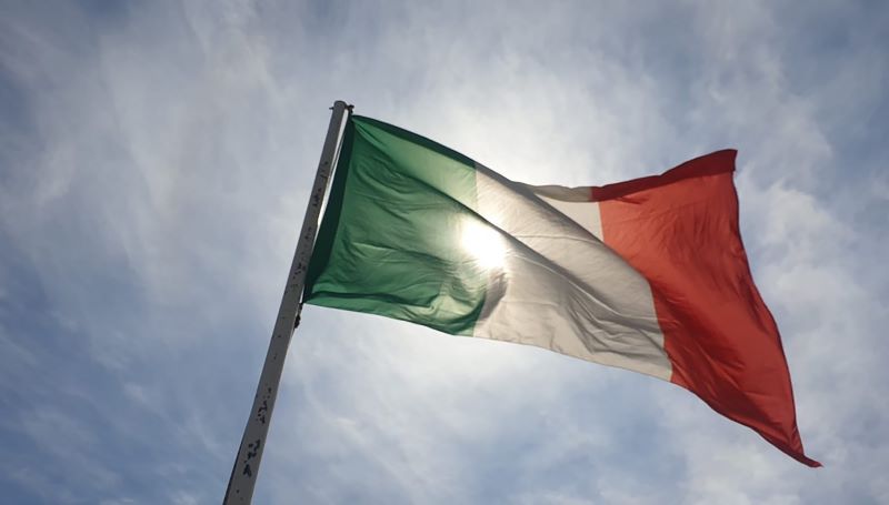 Academia - Italian Flag
