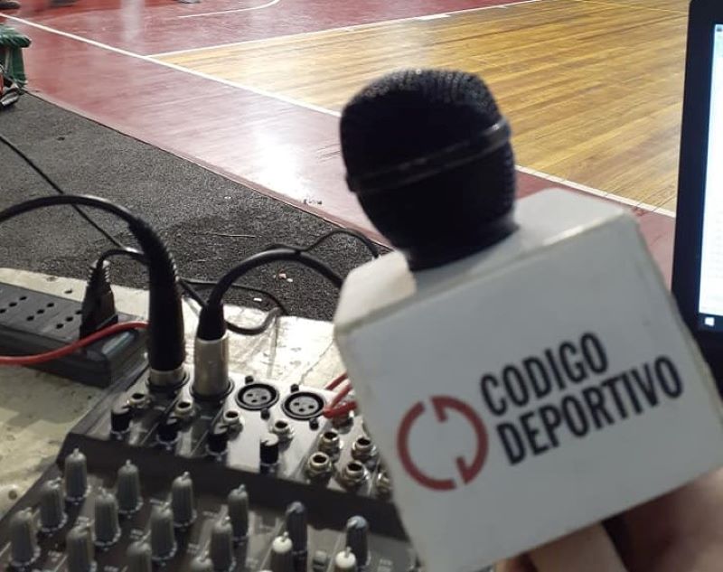 Código Deportivo - Micrófono
