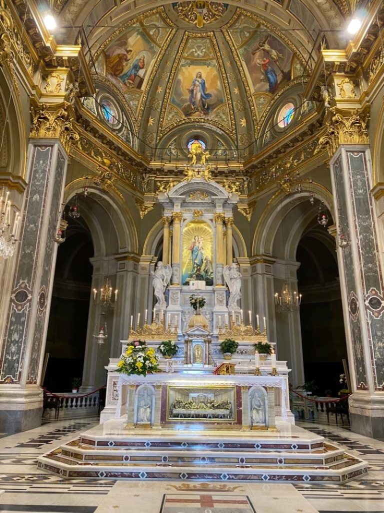 madonna - Altar