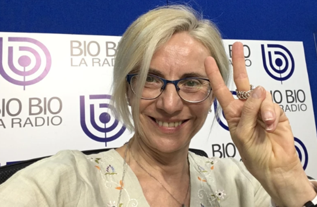 Clara Salina - Fondo Azul