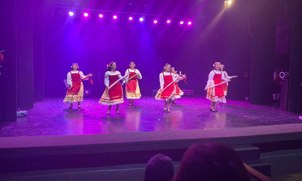 danzas - Escenario Lila