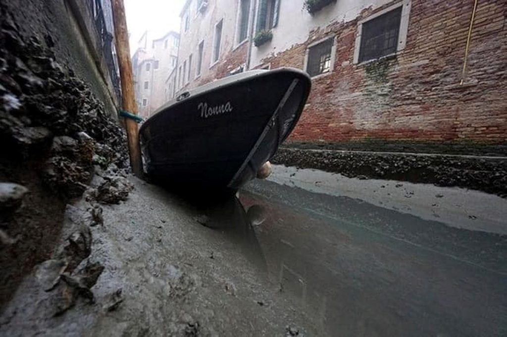 canales - Gondola Roja