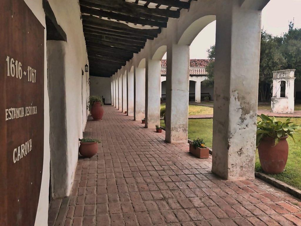 Estancia Caroya - Portada