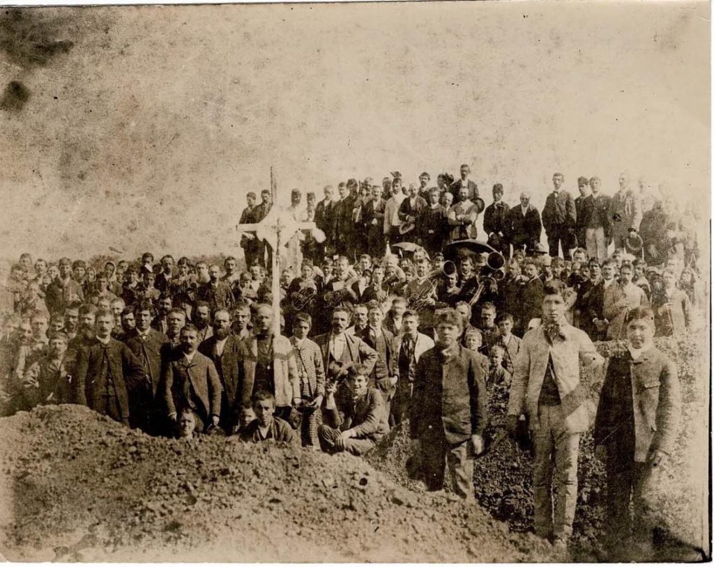 Dia De La Republica Piedra