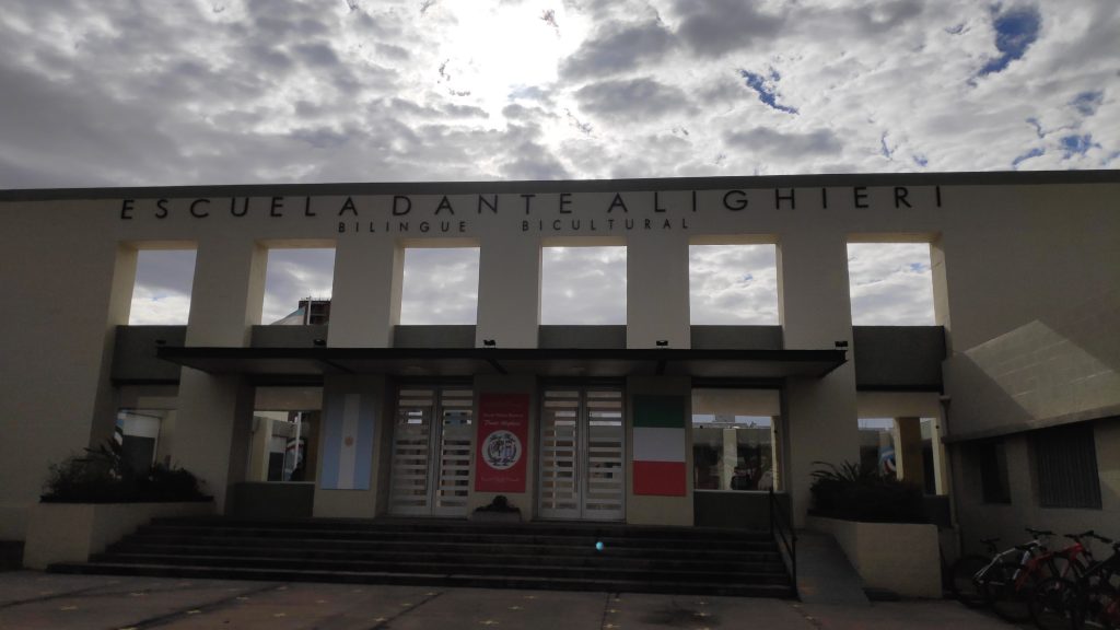 Dante Alighieri colegio biling e y bicultural de Villa Mar a