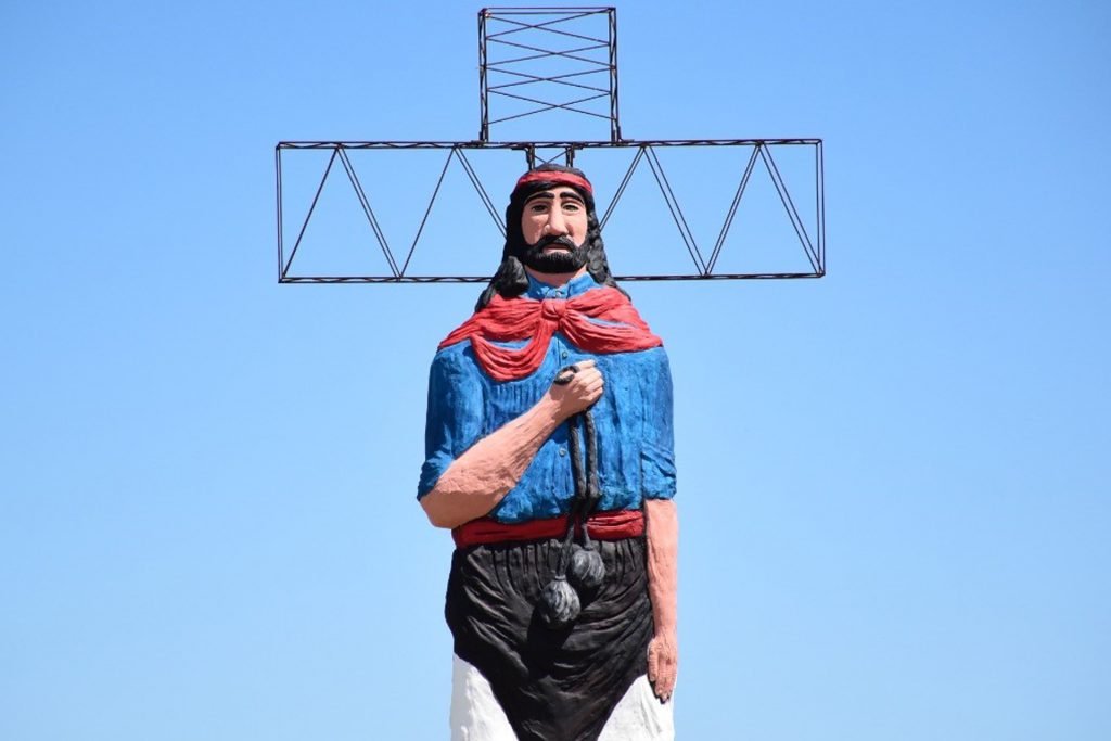 gaucho y covid - Estatua Sola