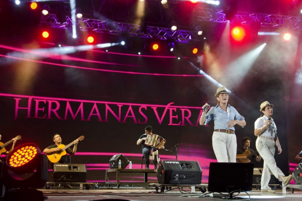 Hermanas Vera - En El Festival Chamame
