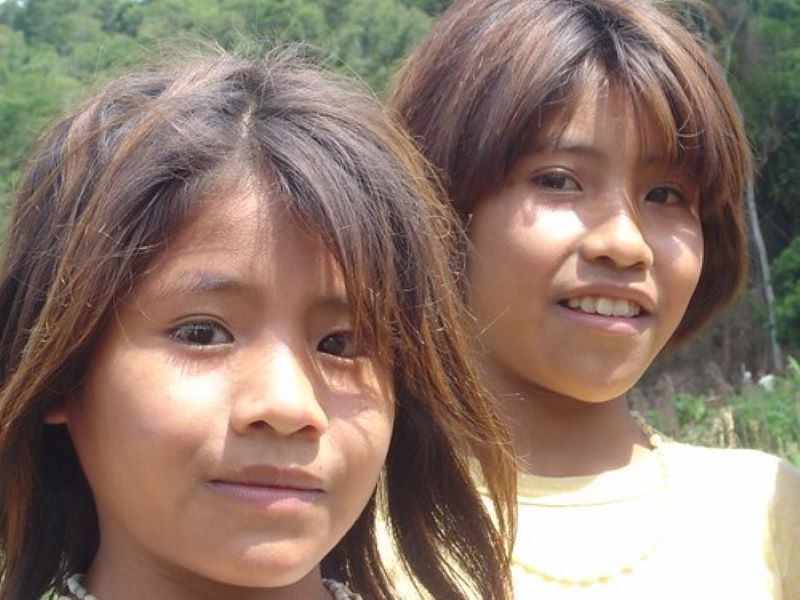 Idioma Guaraní - Niñas De Origen Guaraní
