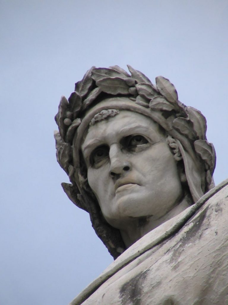 Dante Alighieri Estatua