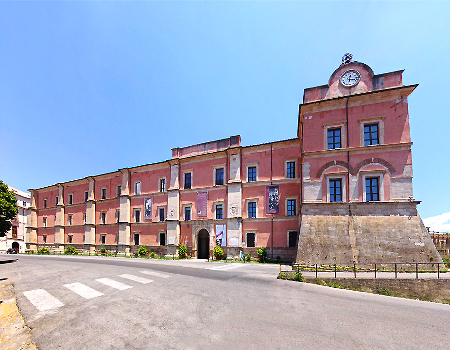 Cosenza palazzo arnone