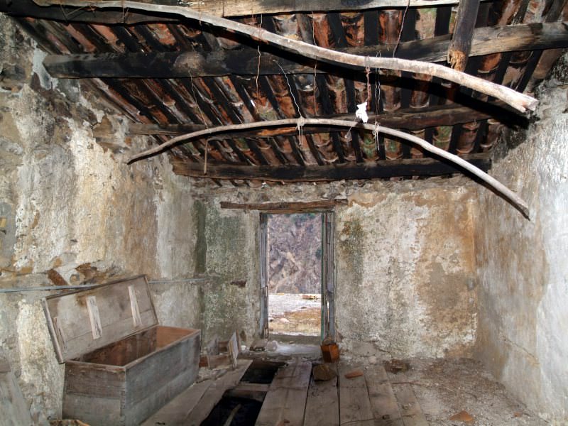 Roghudi Vecchio Il Borgo Fantasma