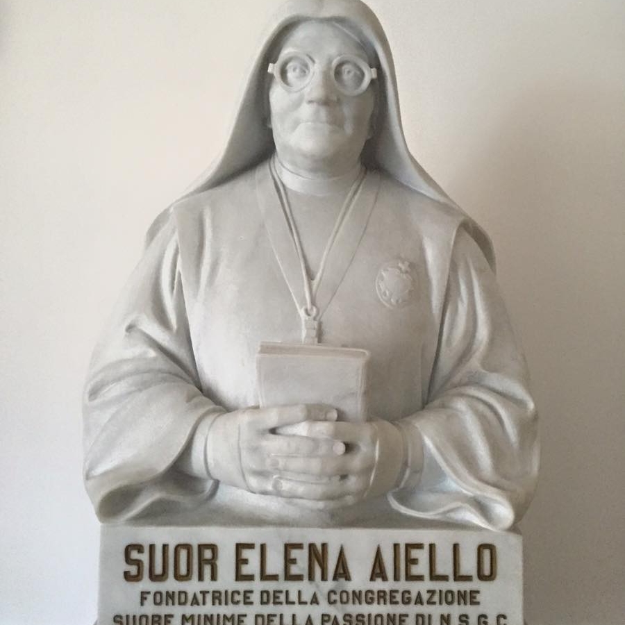 Elena Aiello La Statua