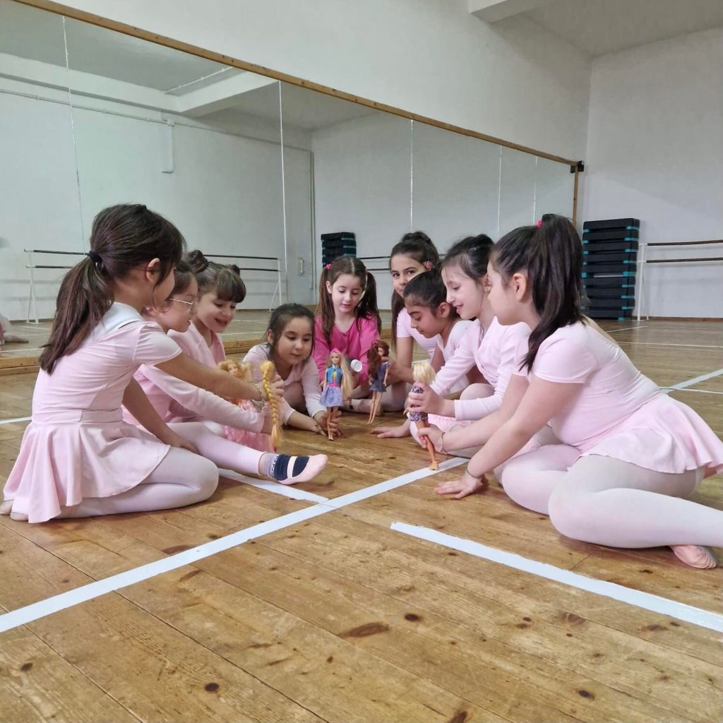 Scuola Danza Con Le Barbie Down