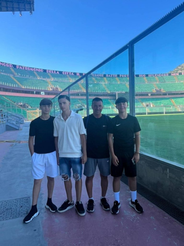 Francesco Graziano Nel Campo Del Palermo Calcio