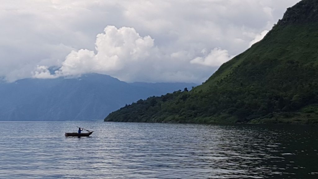 Lago De Atitlán Pescador