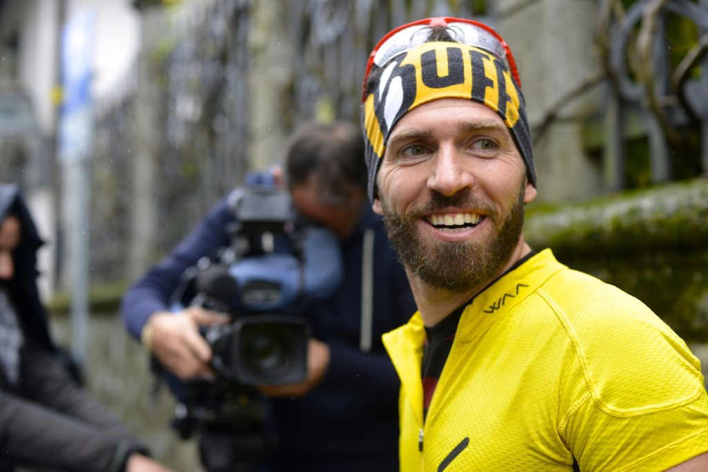 Michele Evangelisti ritratto in foto durante un duro allenamento | fonte: https://www.micheleevangelisti.com/