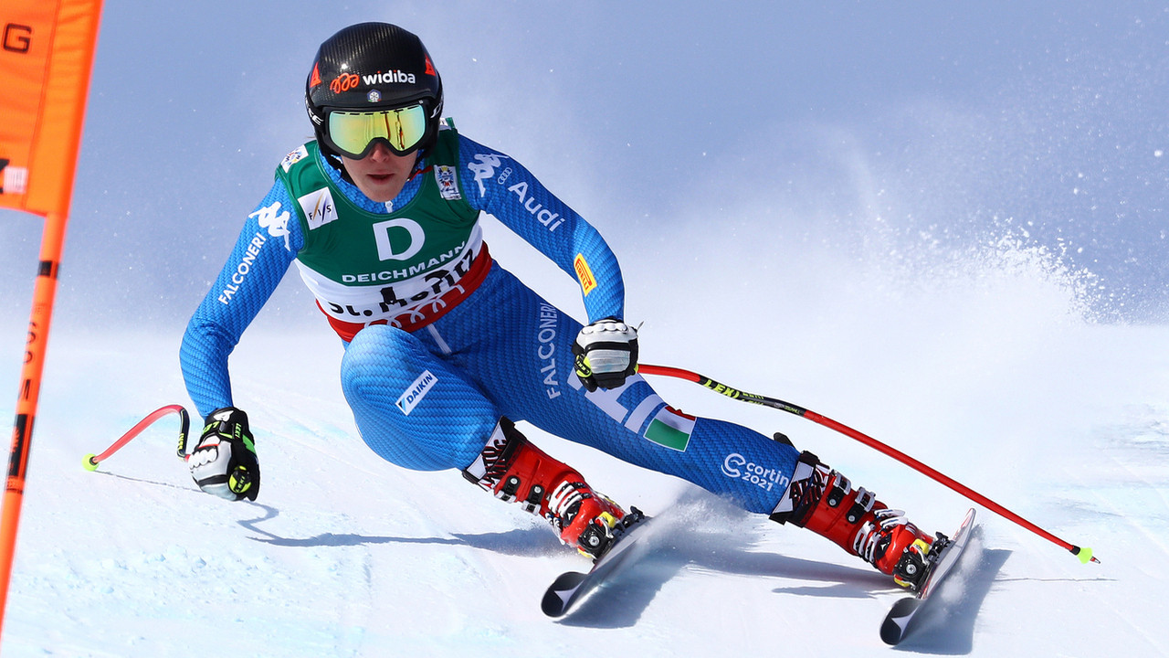Atleta sciatrice Sofia Goggia nella sua migliore performance