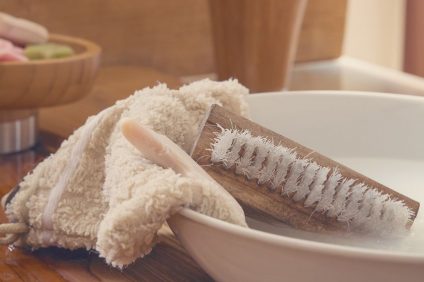 Body brushing: anti-cellulite and anti-skin relaxation treatment has conquered Italian women