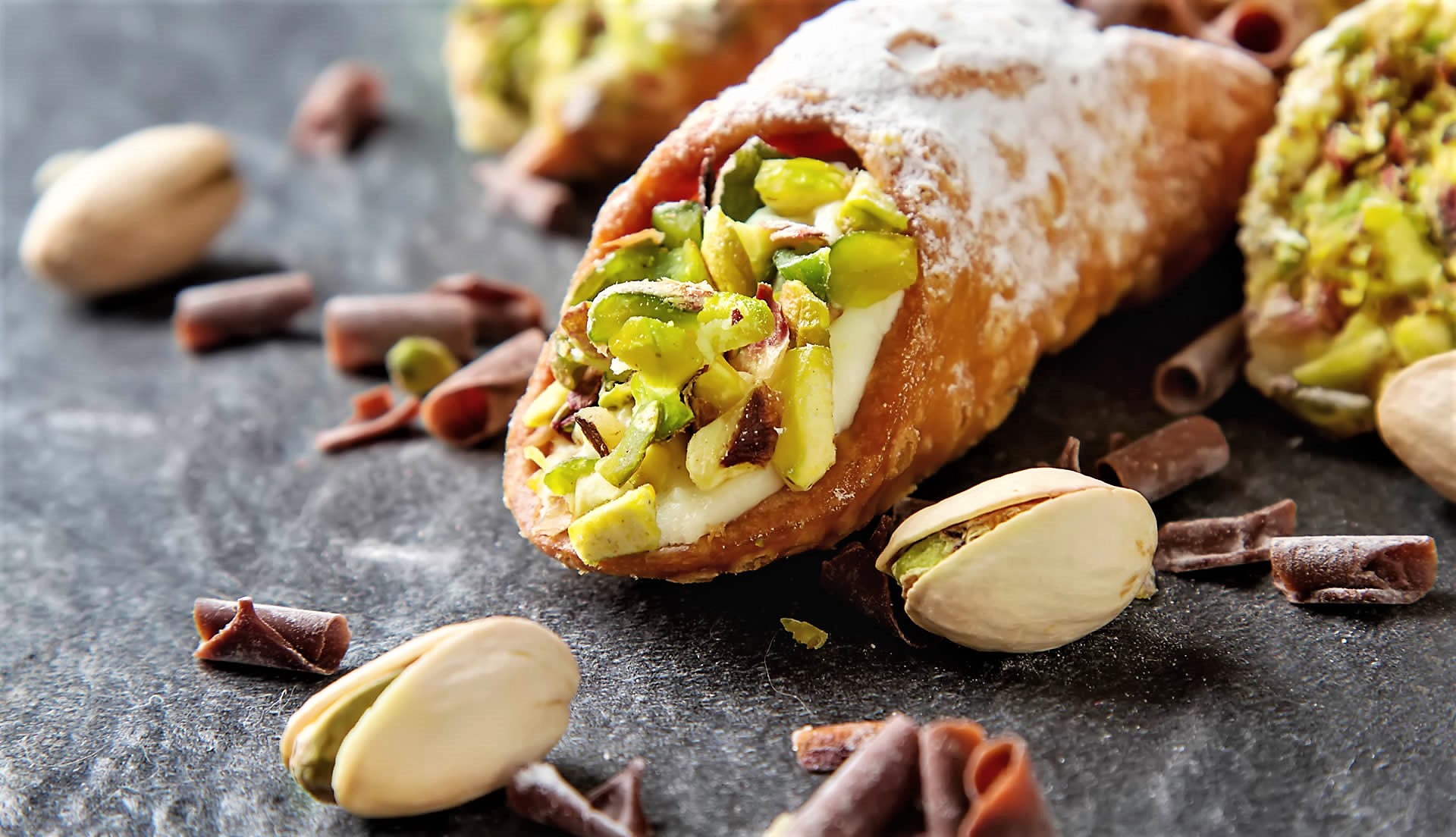The cannoli in history