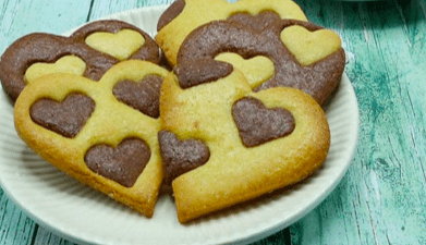 biscotti di frolla a forma di cuore