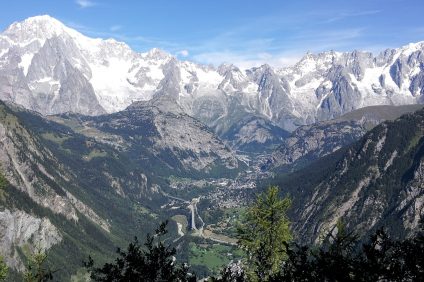 Monte Bianco - montagne innevate di Courmayeur
