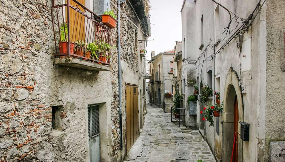 Armstrong à Viggiano - image des ruelles