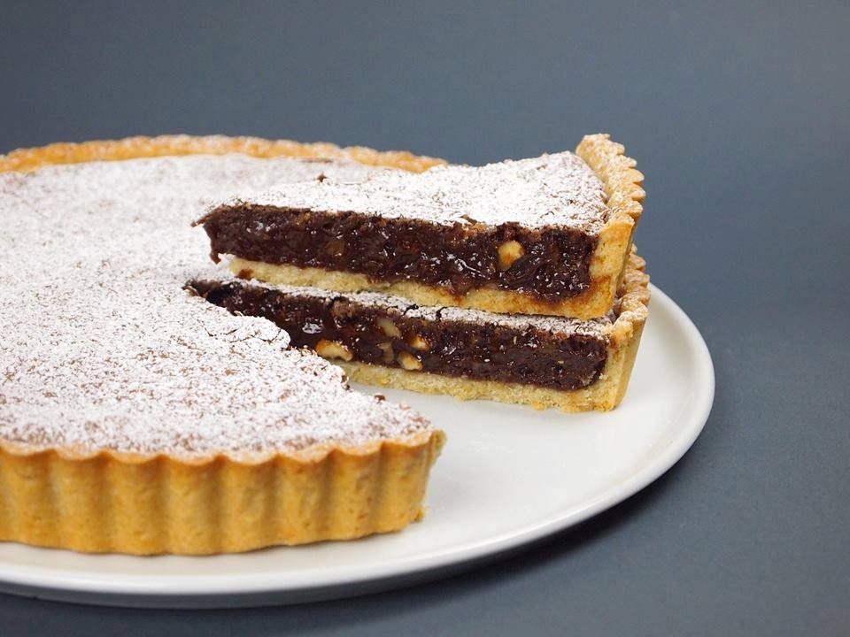 Brownie cake in finished shortcrust pastry