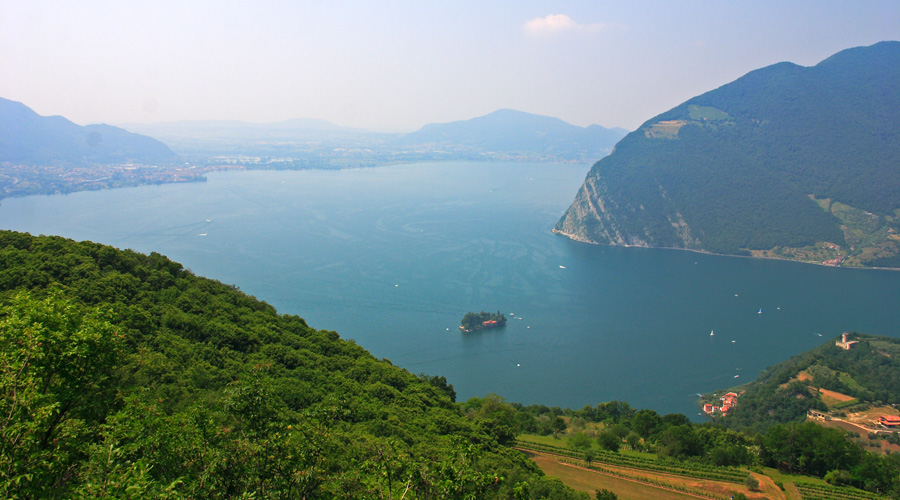 Monte Isola - panorama (photo wikipedia)