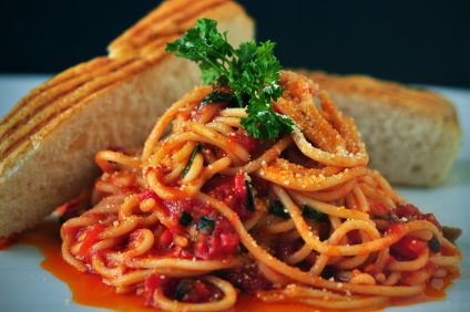 Spaghetti - Picture of spaghetti with tomato sauce and bread