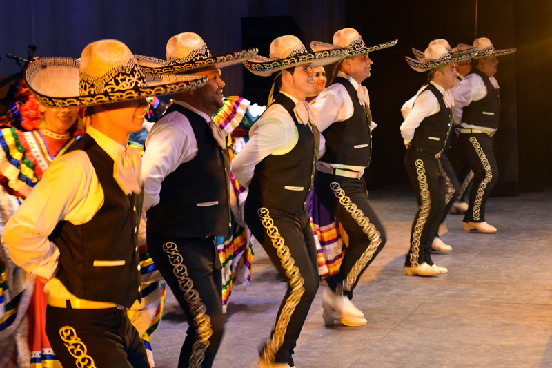 1st April - Mexican mariachis dancing