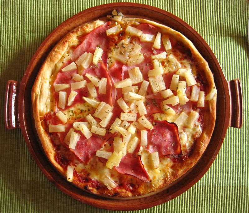 Primo aprile - La pizza con l'ananas che spaventa gli italiani