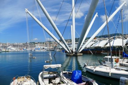 what to see in Genoa - city harbour