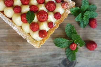 tartlets with custard and wild strawberries